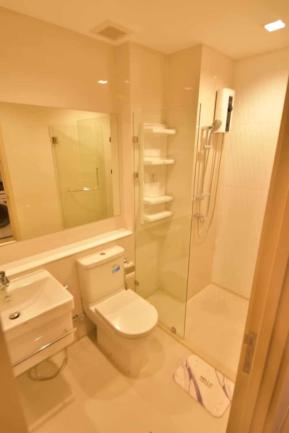 Studio Condo for Rent in Pathum Wan - Image 8