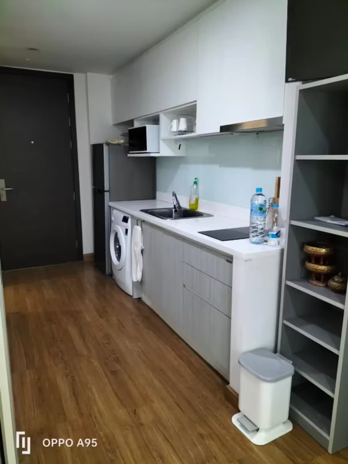 1 Bedroom Condo - Image 1