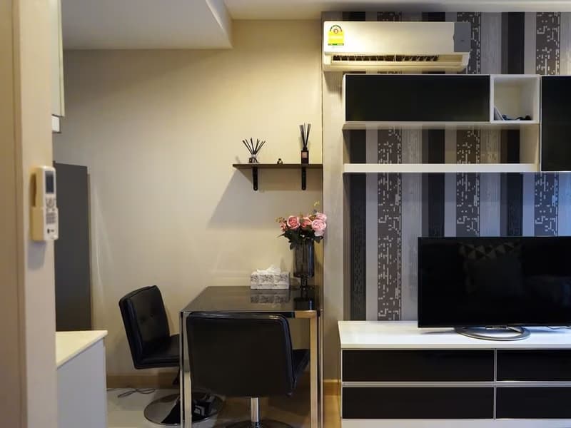 2 Bed Condo for Rent and Sale in Ratchathewi