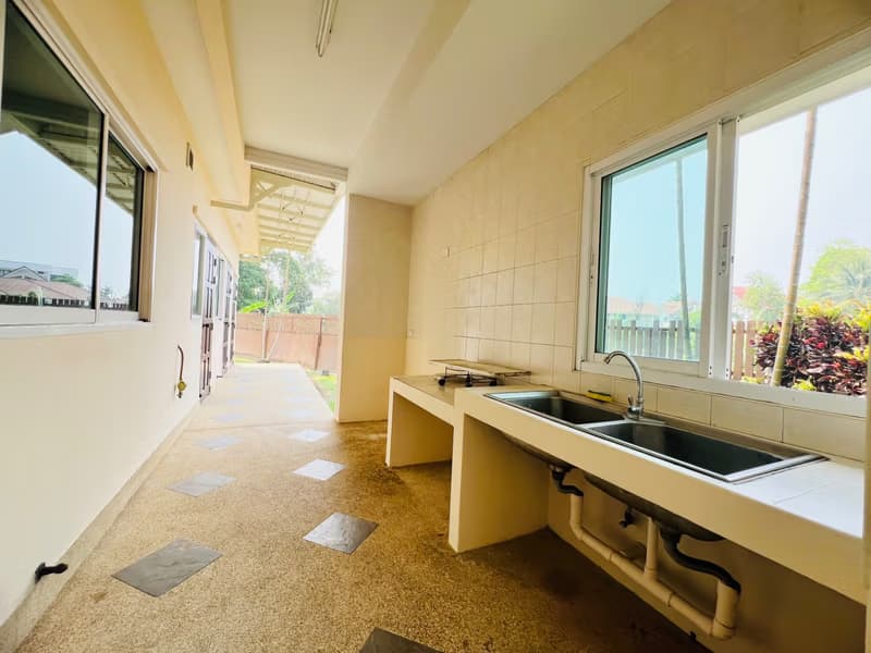 4 Bed House for Rent in Hang Dong