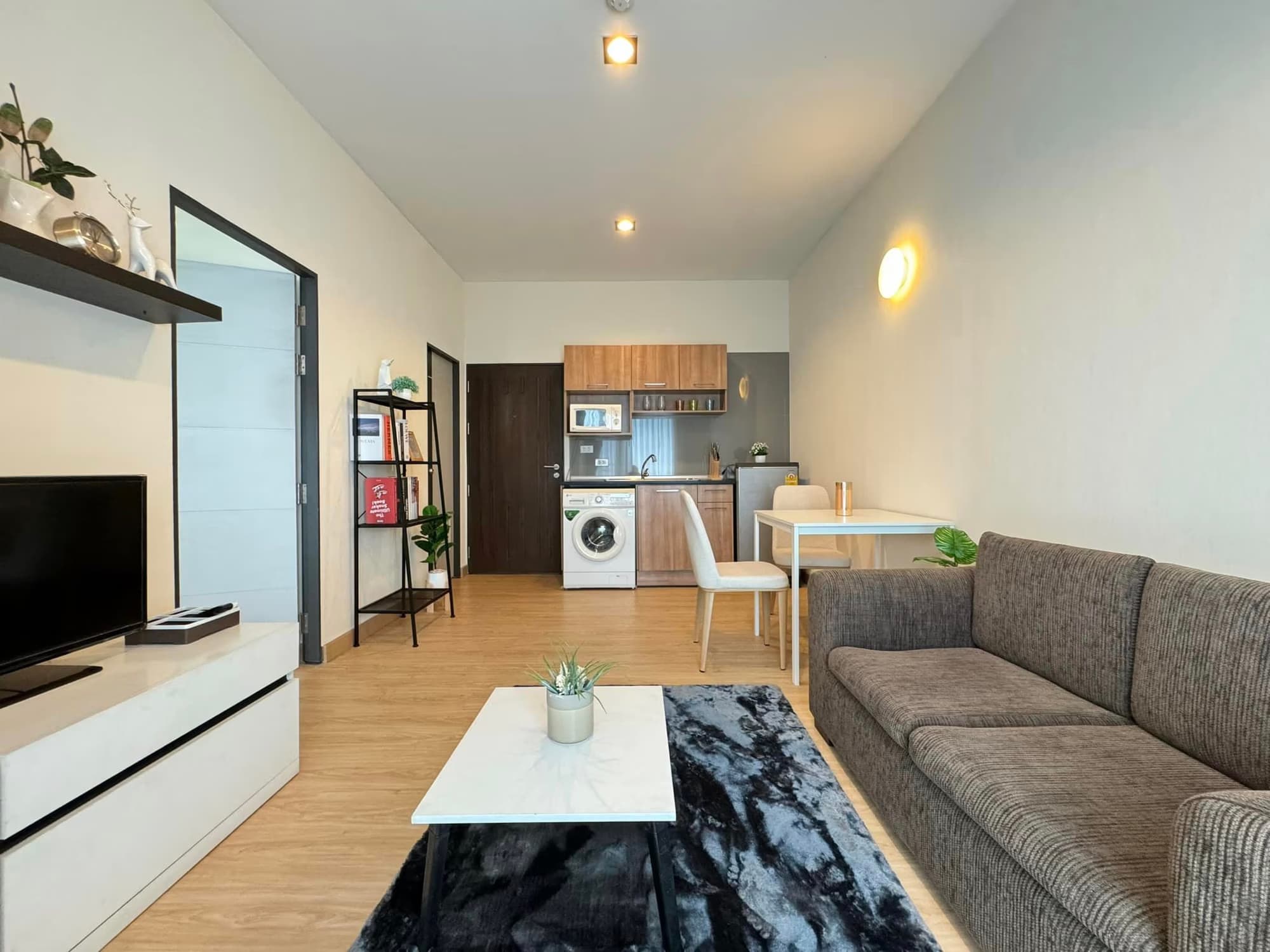 1 Bed Condo for Sale in Mueang Chiang Mai - Image 2