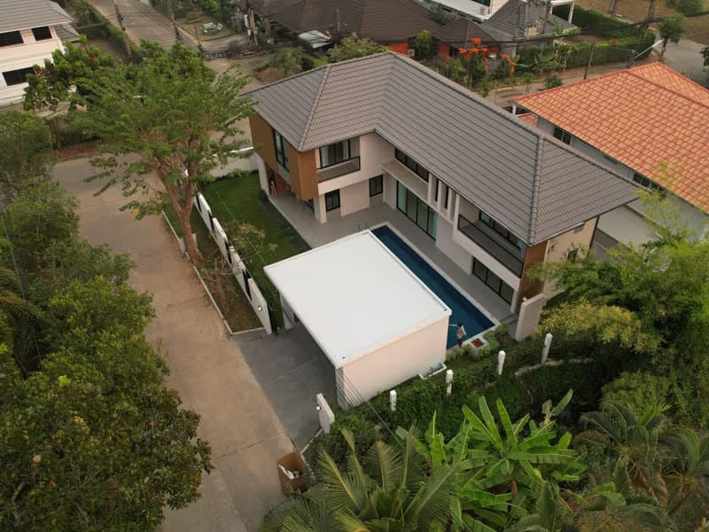 Modern Pool Villa in Wangtan