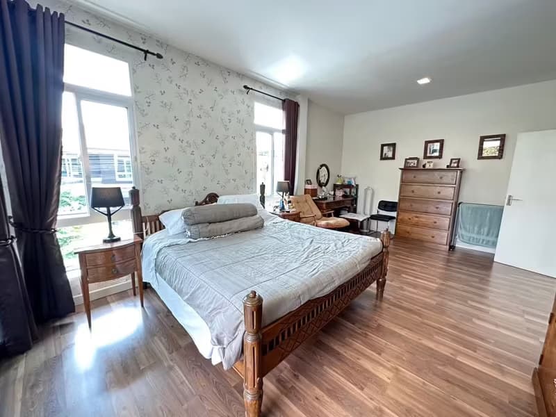 5 Bedroom House  for rent/sale at Siwalee Lake View
