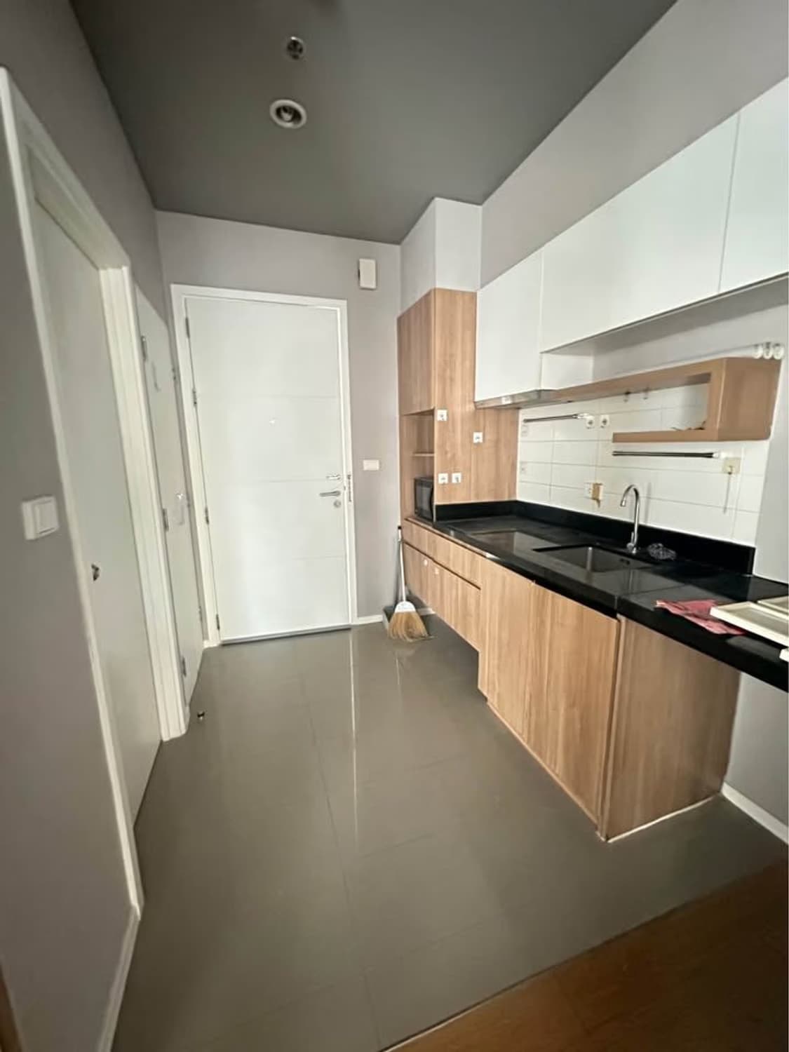 2 Bed Condo for Rent in Watthana - Image 5