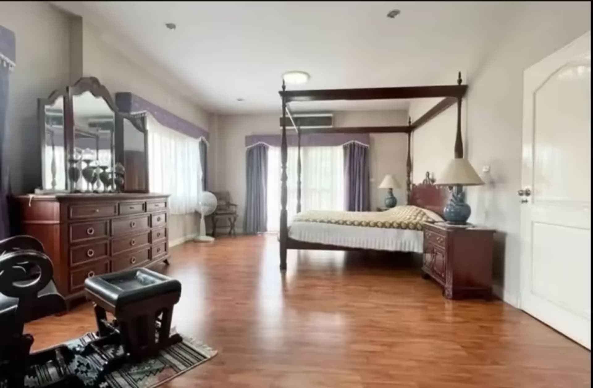4 Bedroom House - Image 37