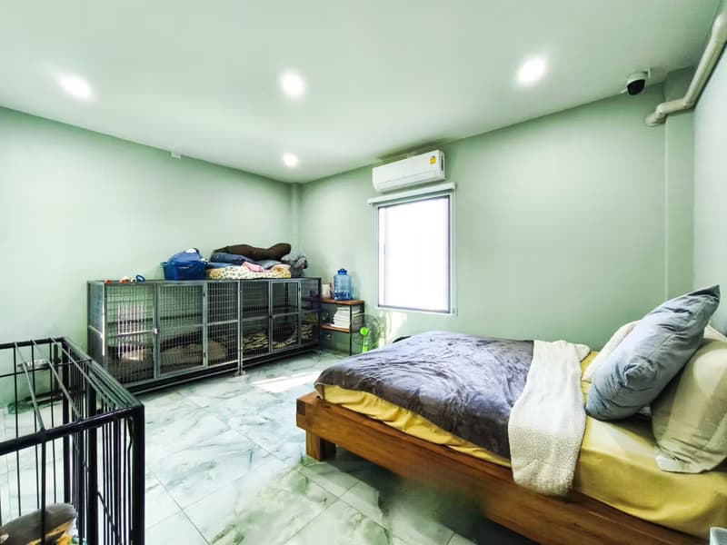 5 Bed House for Rent in Hang Dong District