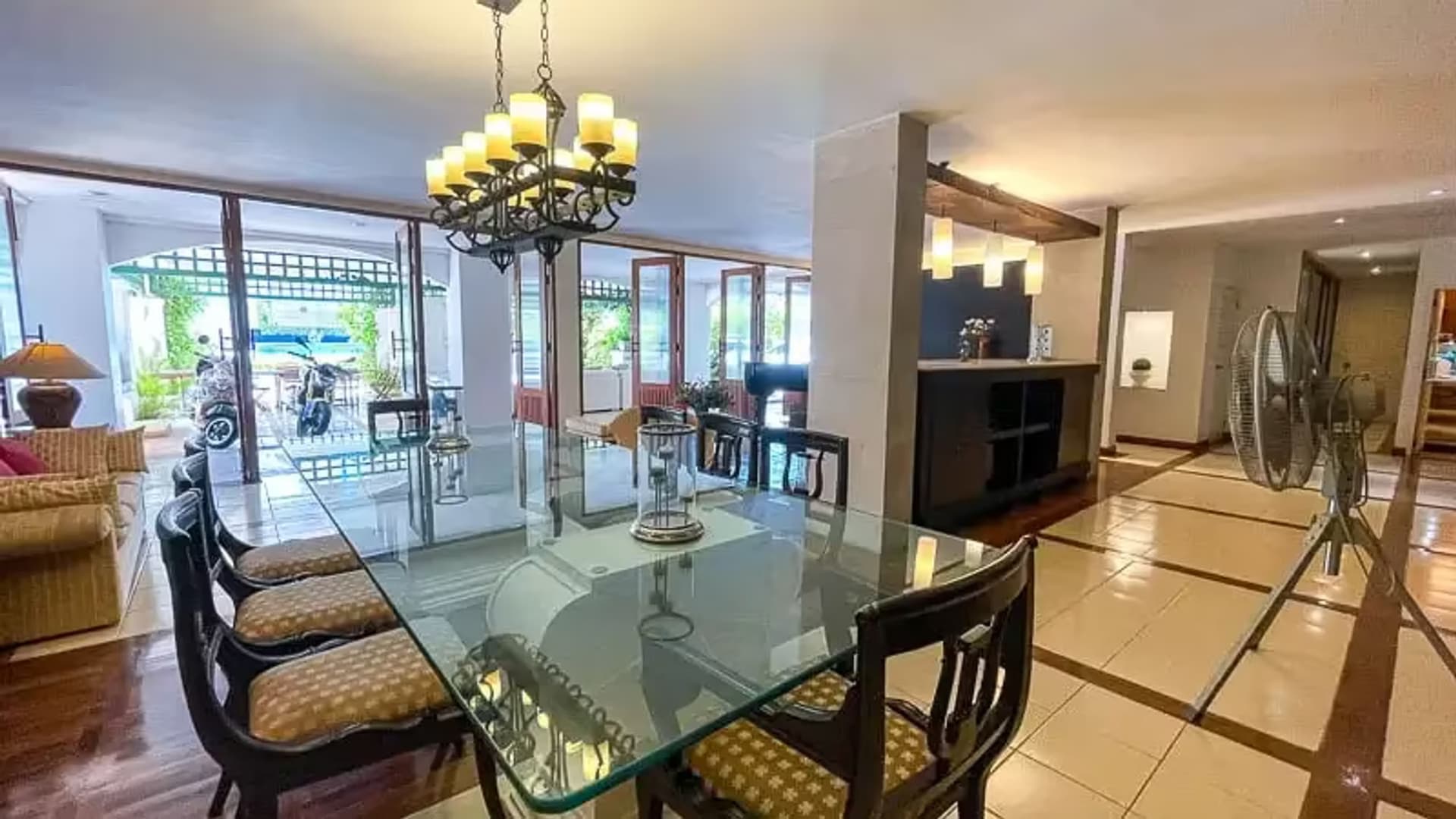 Tudor Style Mansion for Sale near Mountain - Image 9