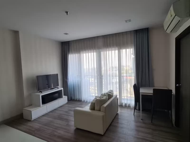 1 Bedroom Condo