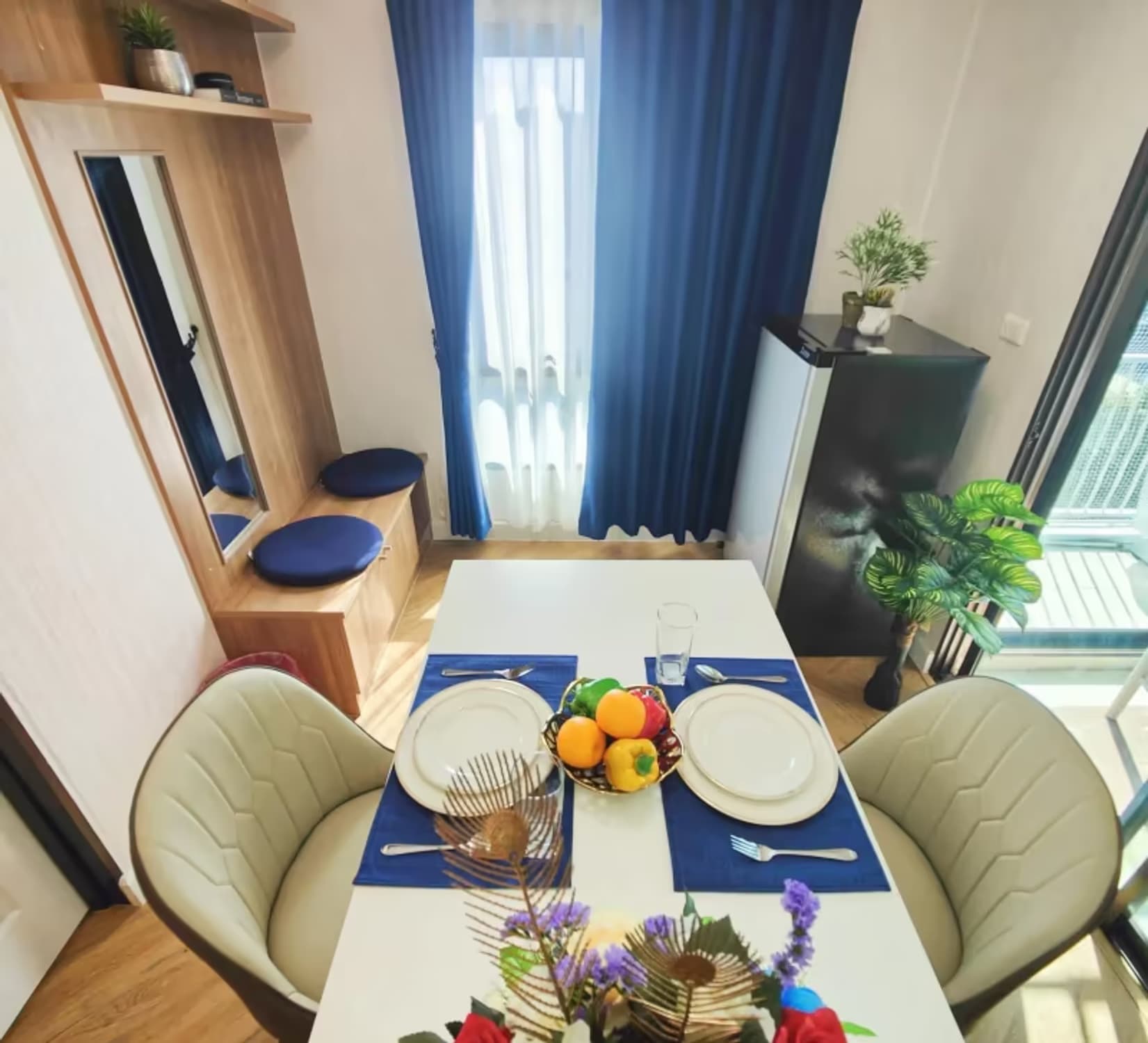 1 Bedroom Condo - Image 1