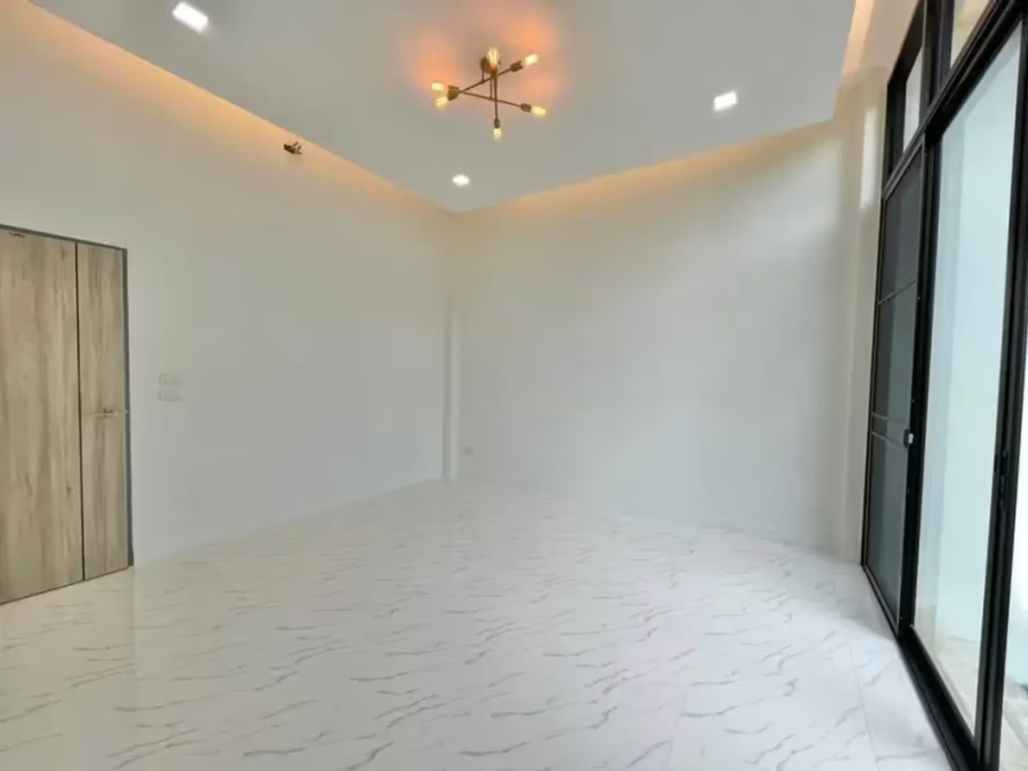 4 Bedroom House - Image 21