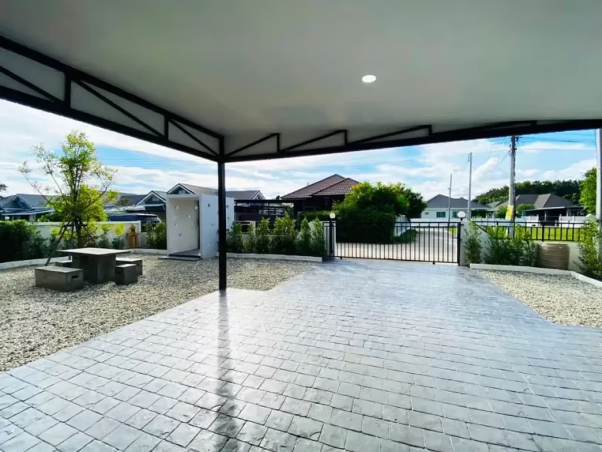 3 Bedroom House - Image 8