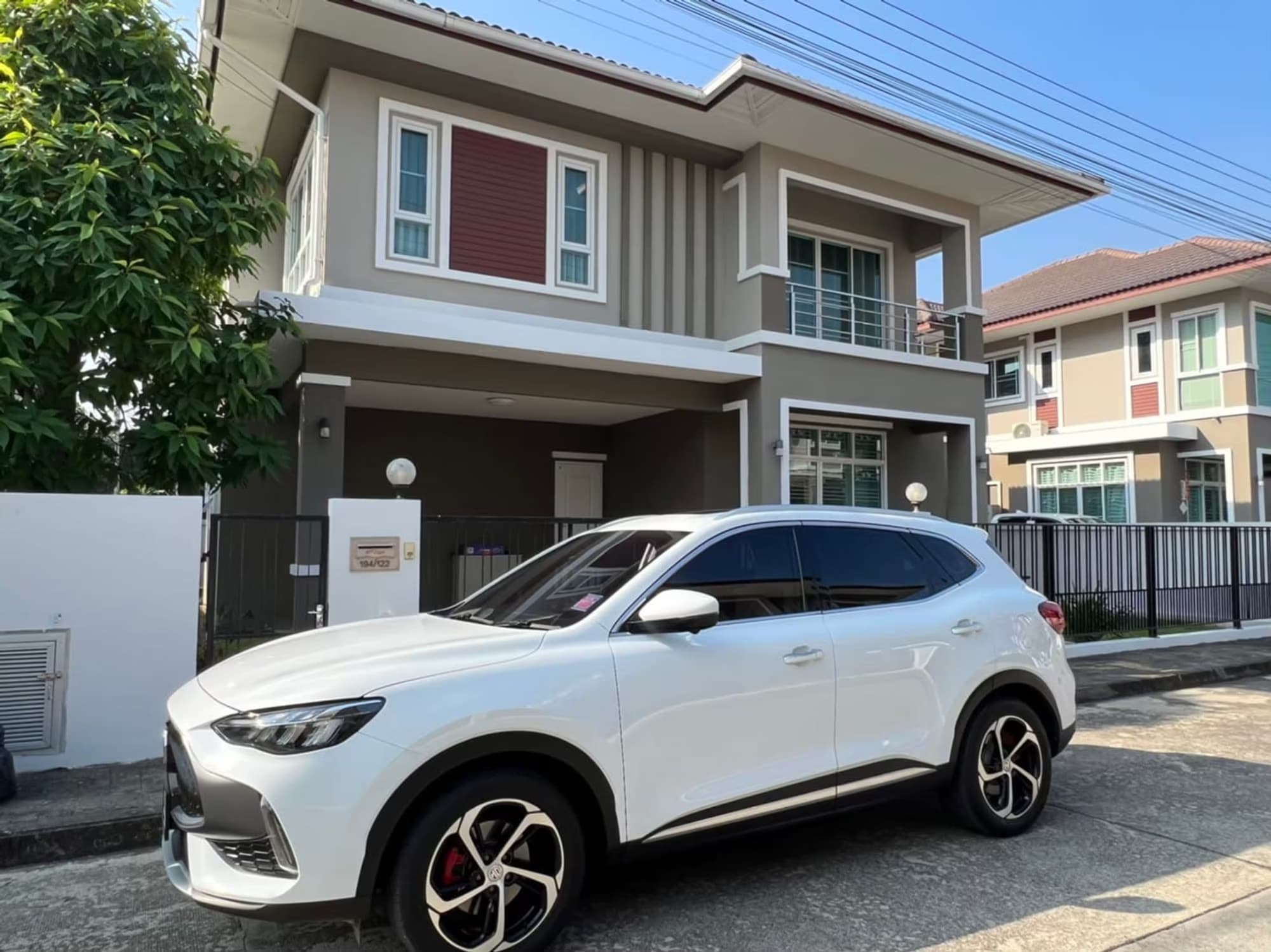 4 Bed House for Rent in San Kamphaeng - Image 1