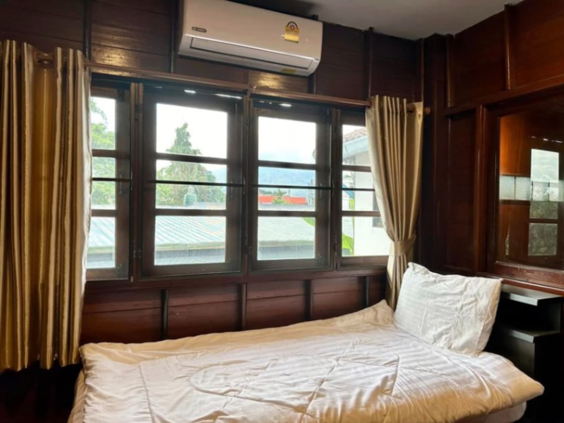 6 Bedroom House for rent in Chiang Mai - Image 16