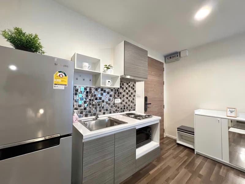 2 Bed Condo for Rent and Sale  Near Hua Mak ARL