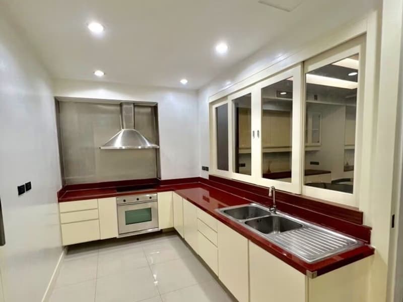 Condo for Rent at City Lake Tower Sukhumvit 16