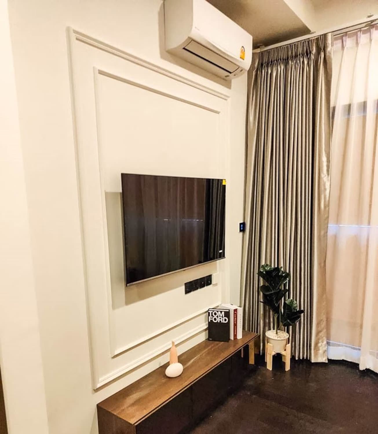 1 Bedroom Condo - Image 3