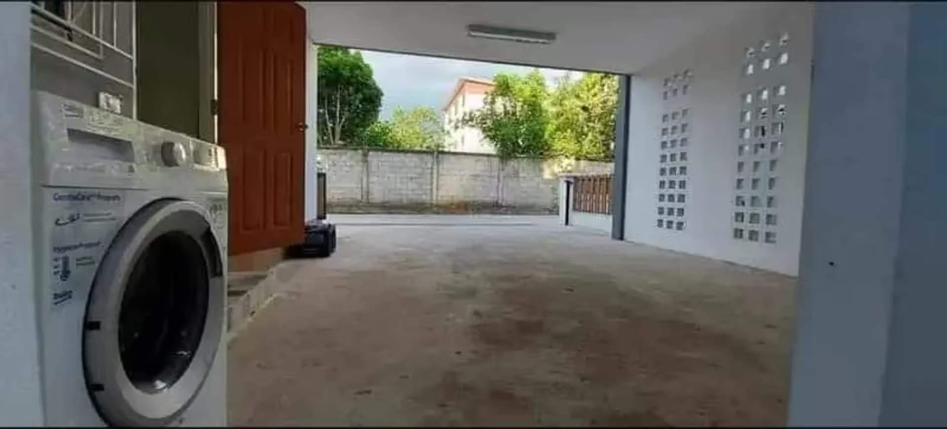 4 Bedroom House - Image 7