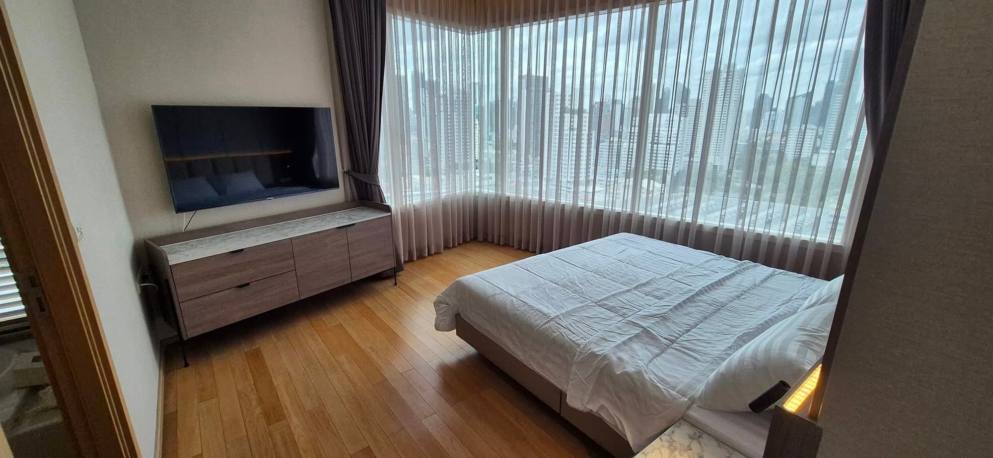 2 Bed Condo for Rent in Watthana - Image 3