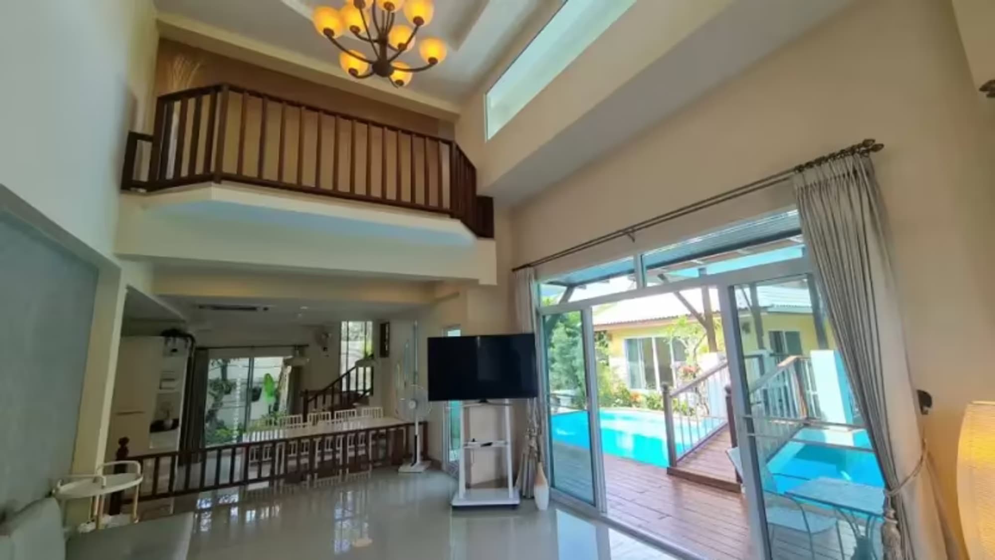 4 Bedroom House - Image 14