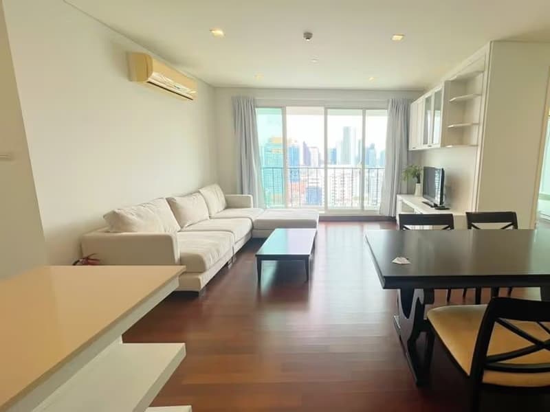 4 Bed Condo for Rent in Watthana