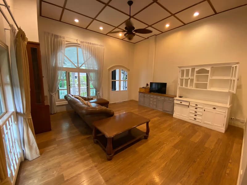 4 Bed Townhouse for Rent and Sale in Mueang Samut Prakan