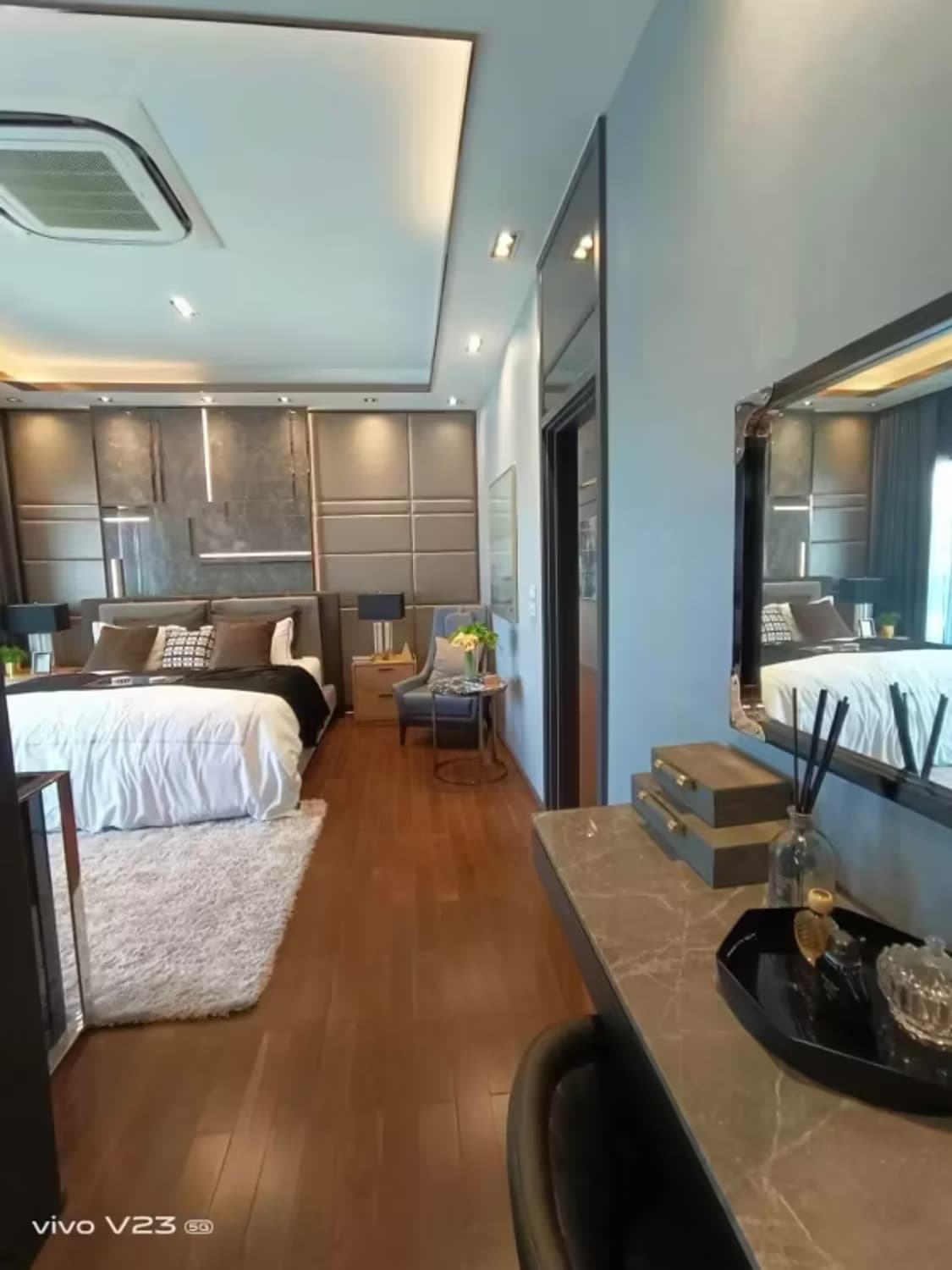 5 Bedroom House - Image 7