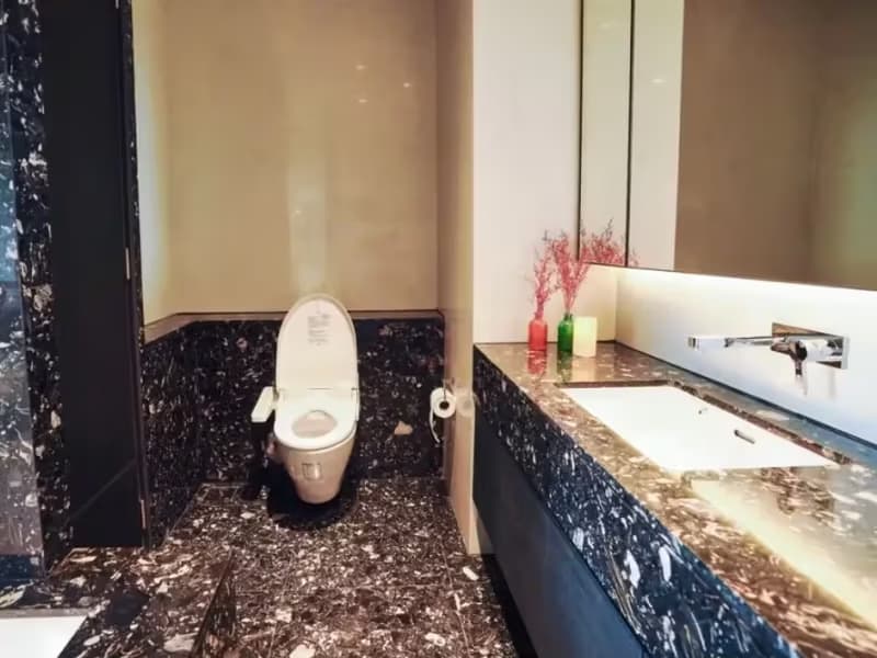 1 Bedroom Condo
