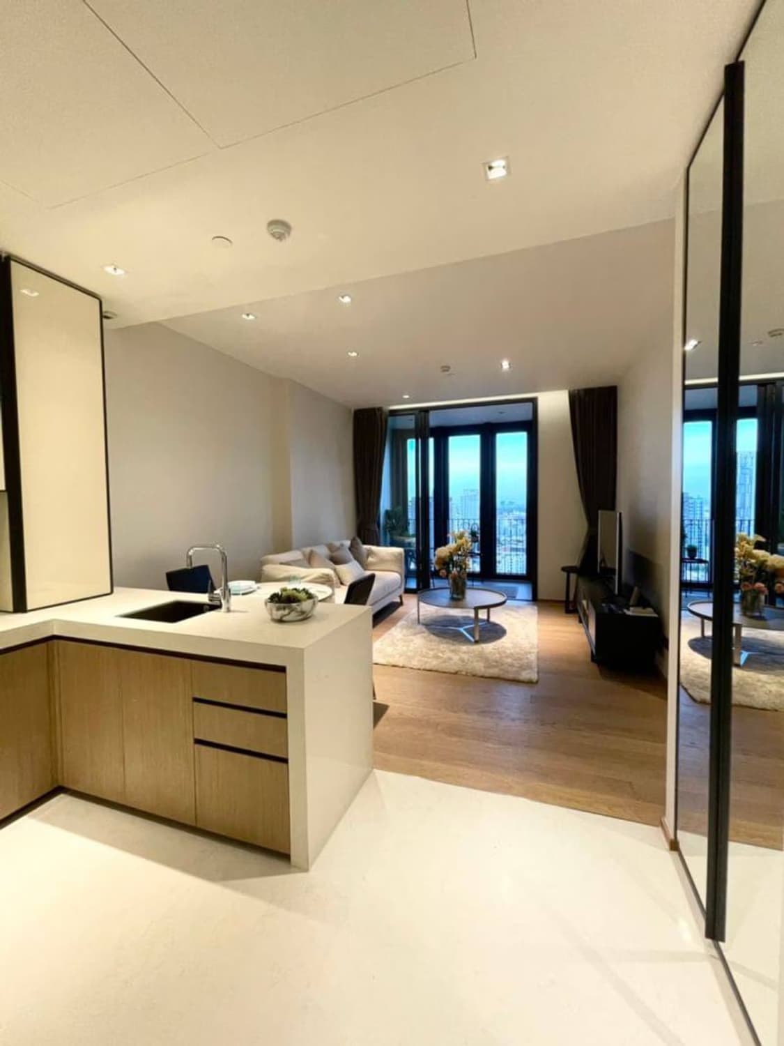 1 Bed Condo for Rent and Sale in Khlong Toei - Image 5