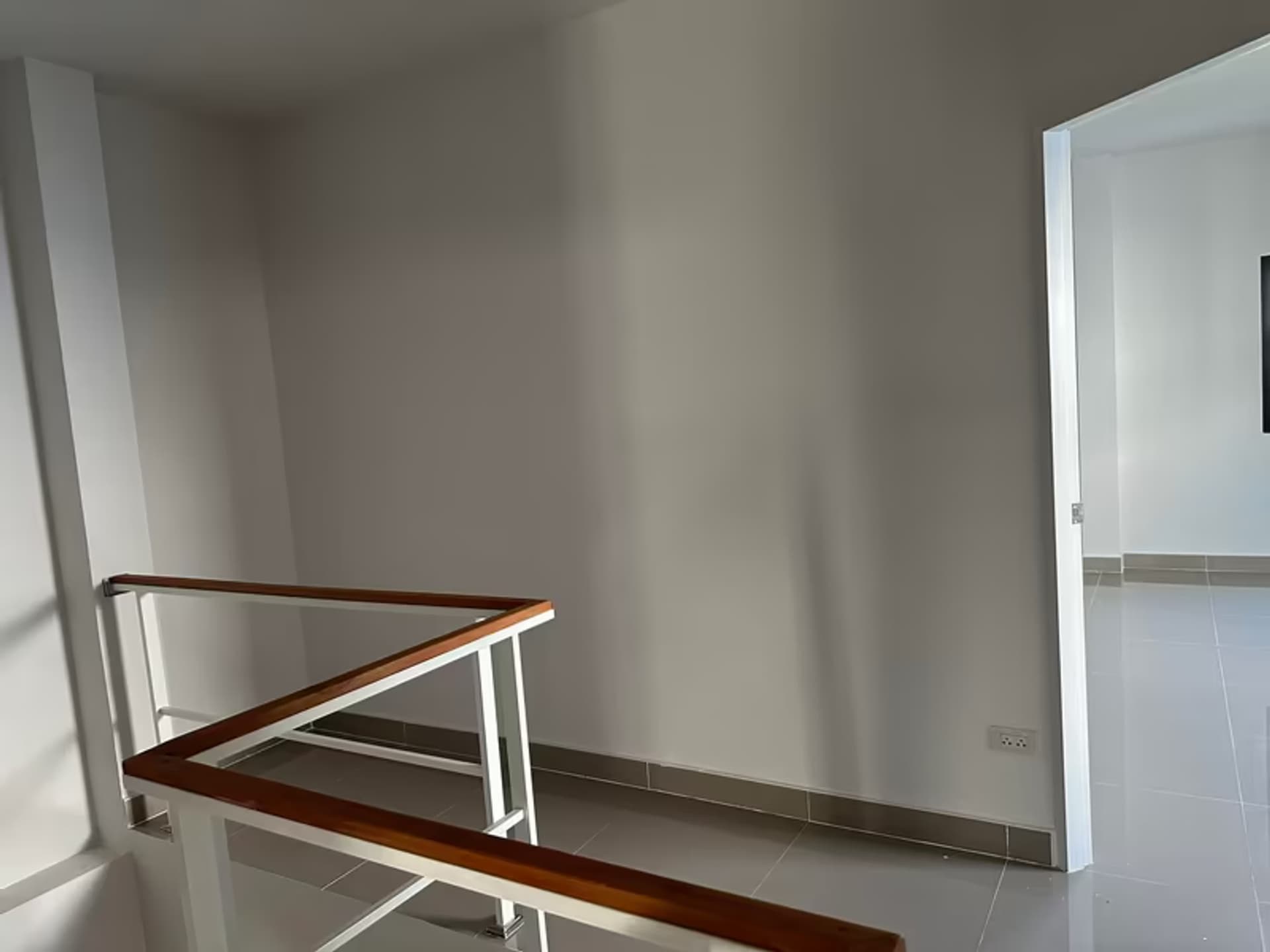  - Image 10