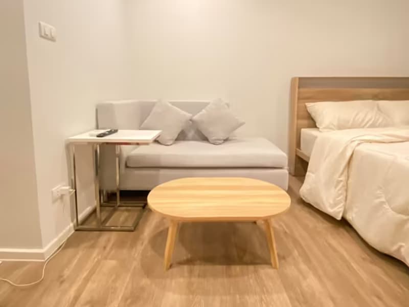 Studio for Rent in Phra Khanong