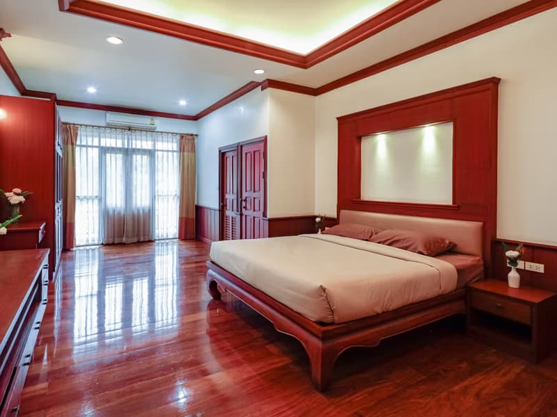 7 Bed House for Sale in Mueang Chiang Mai