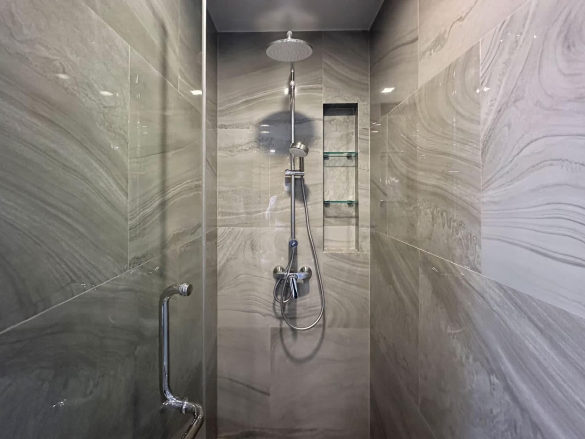 1 Bed Condo for Sale in Khlong Toei - Image 8