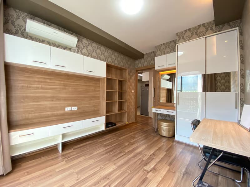 Condo for Rent at The Treasure