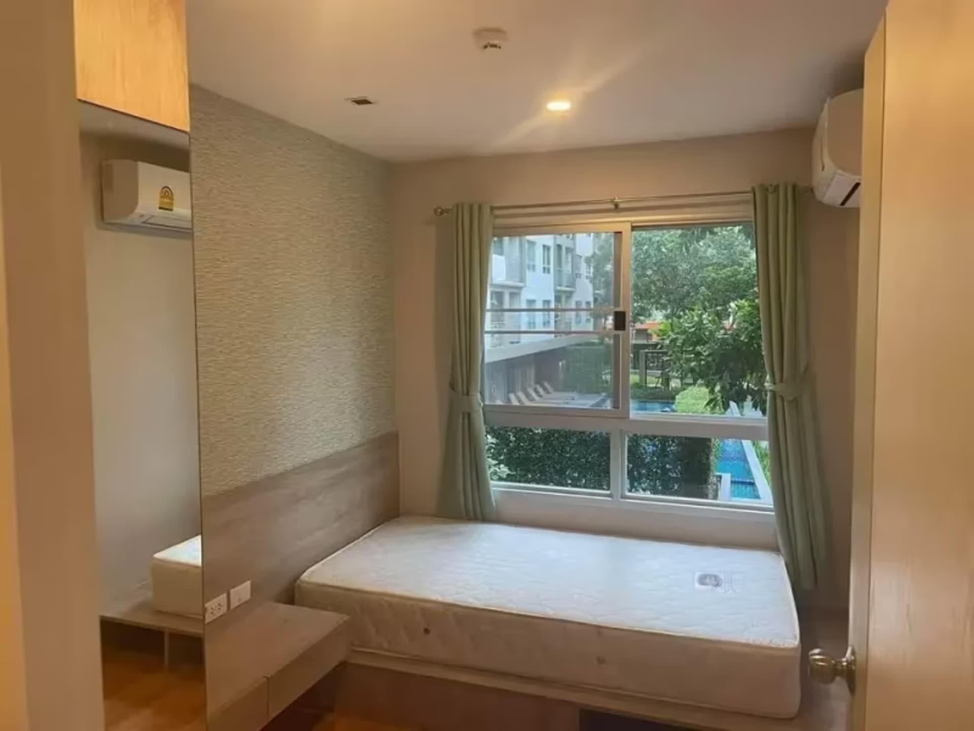 Condo for Rent at Lumpini Ville Sukhumvit 76 - Image 2