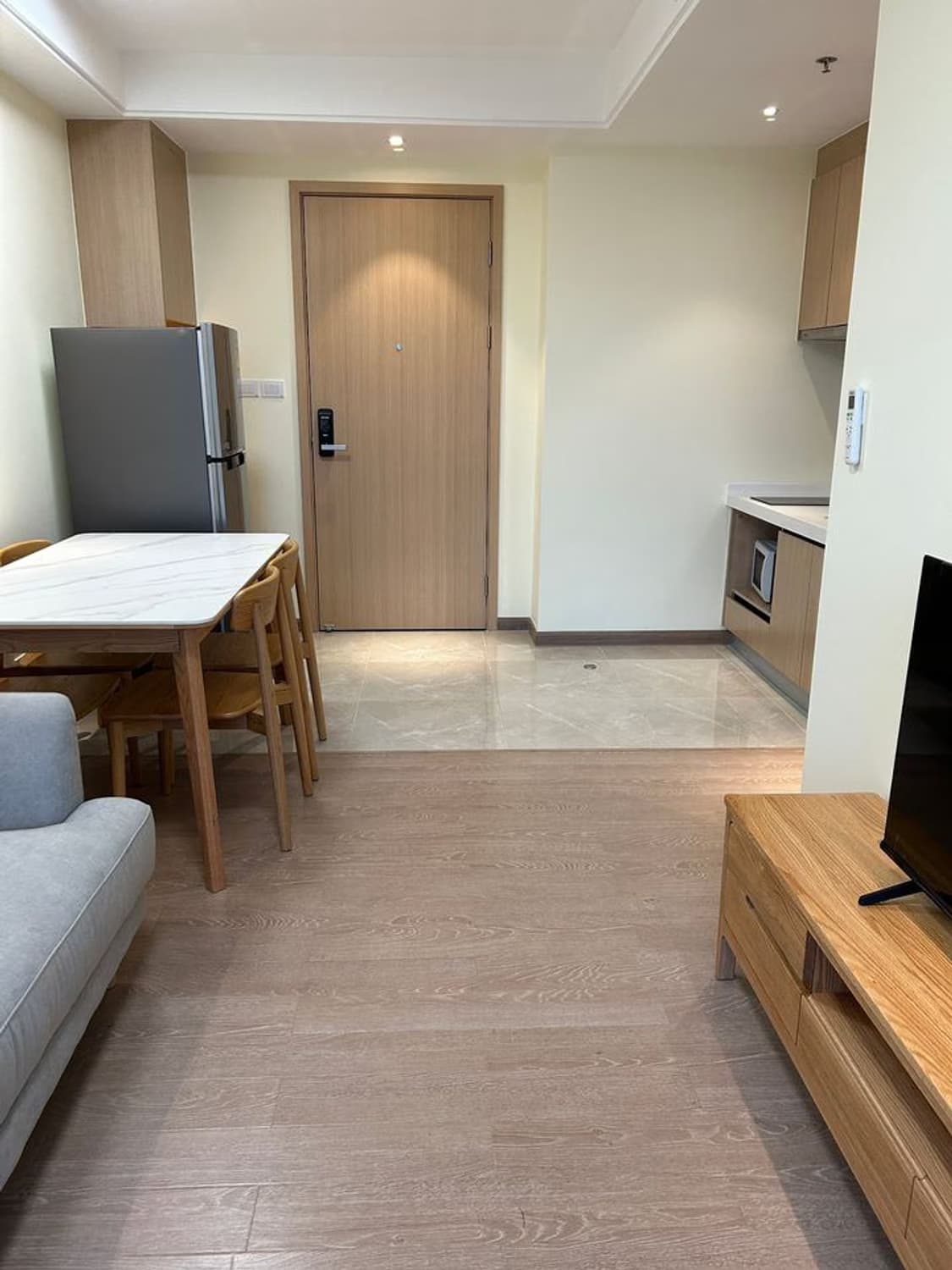Condo for Rent at Regal Sathon-Naradhiwas - Image 2