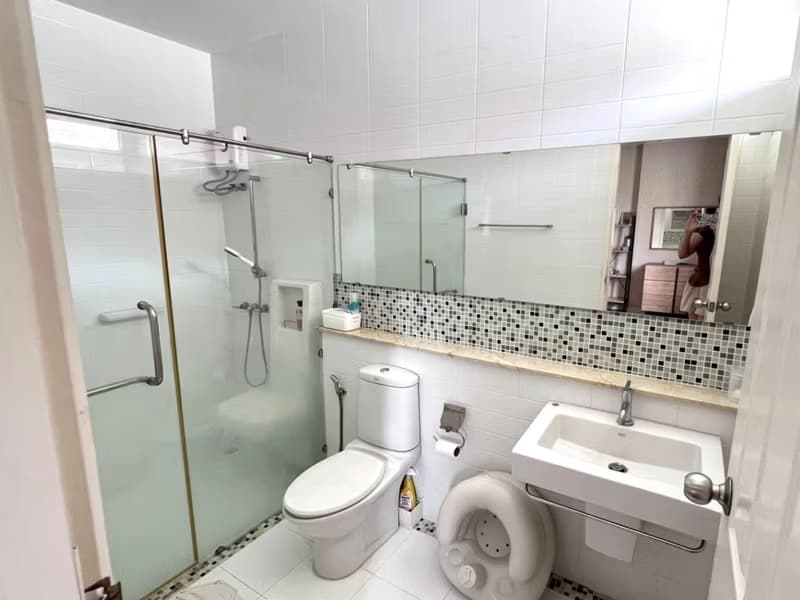 5 Bed House for Sale in Mueang Chiang Mai