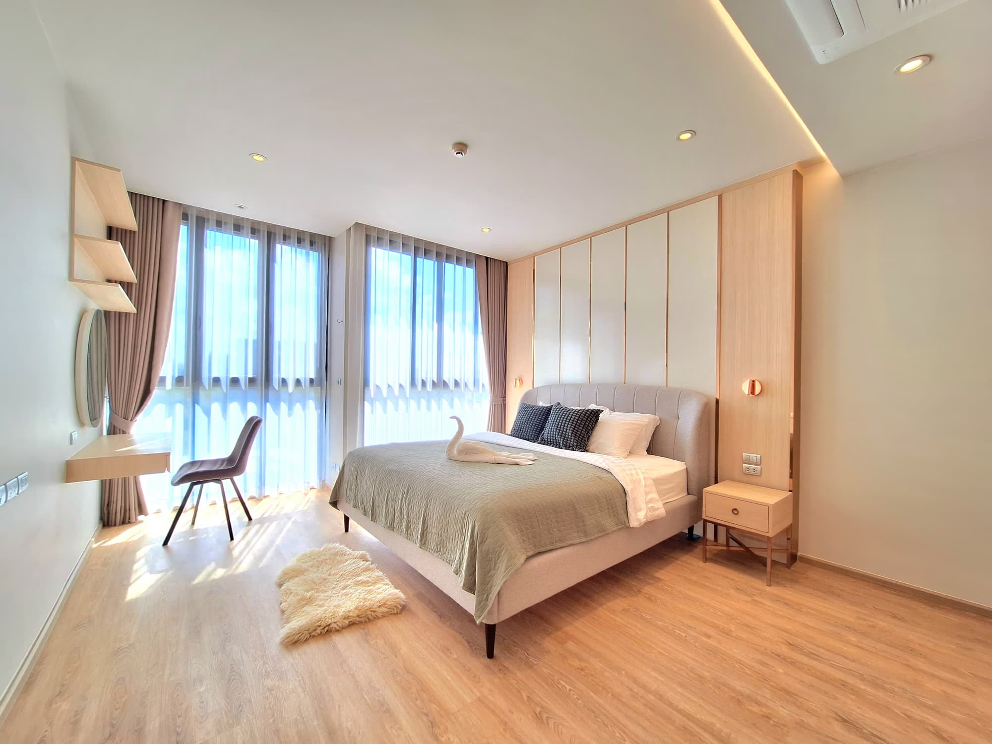 Condo for Rent at Bearing Residence - Image 3