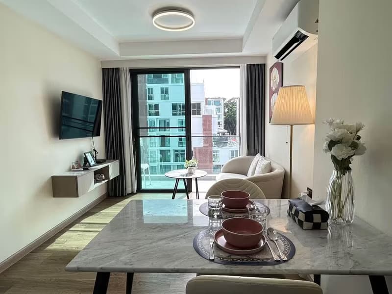 1 Bedroom Condo