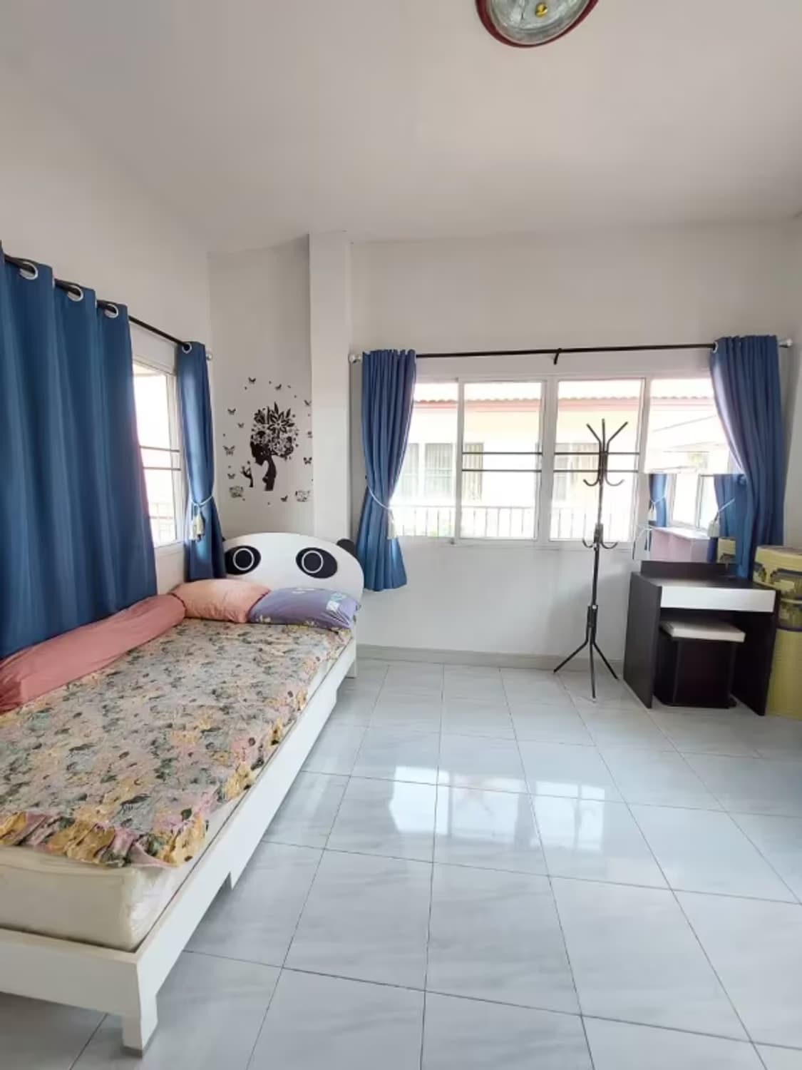 3 Bedroom House - Image 11