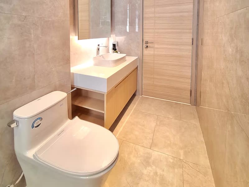 Condo for Rent at Bearing Residence  