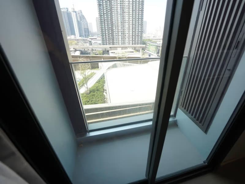 1 Bed Condo for Rent in Huai Khwang