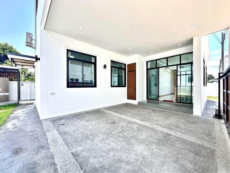 4 Bed House for Rent in Mueang Chiang Mai