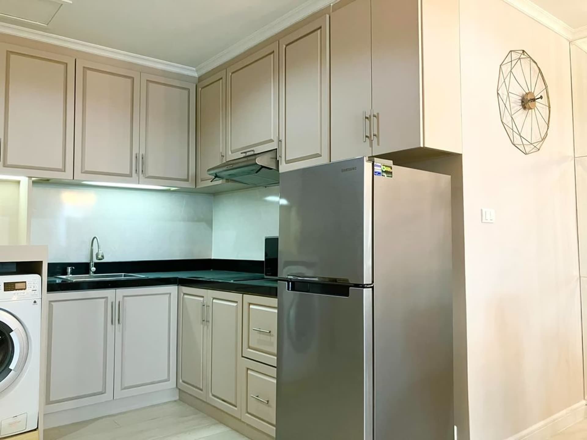 1 ห้องนอน Condo สำหรับ ขาย ใกล้ Sala Daeng BTS - Image 9