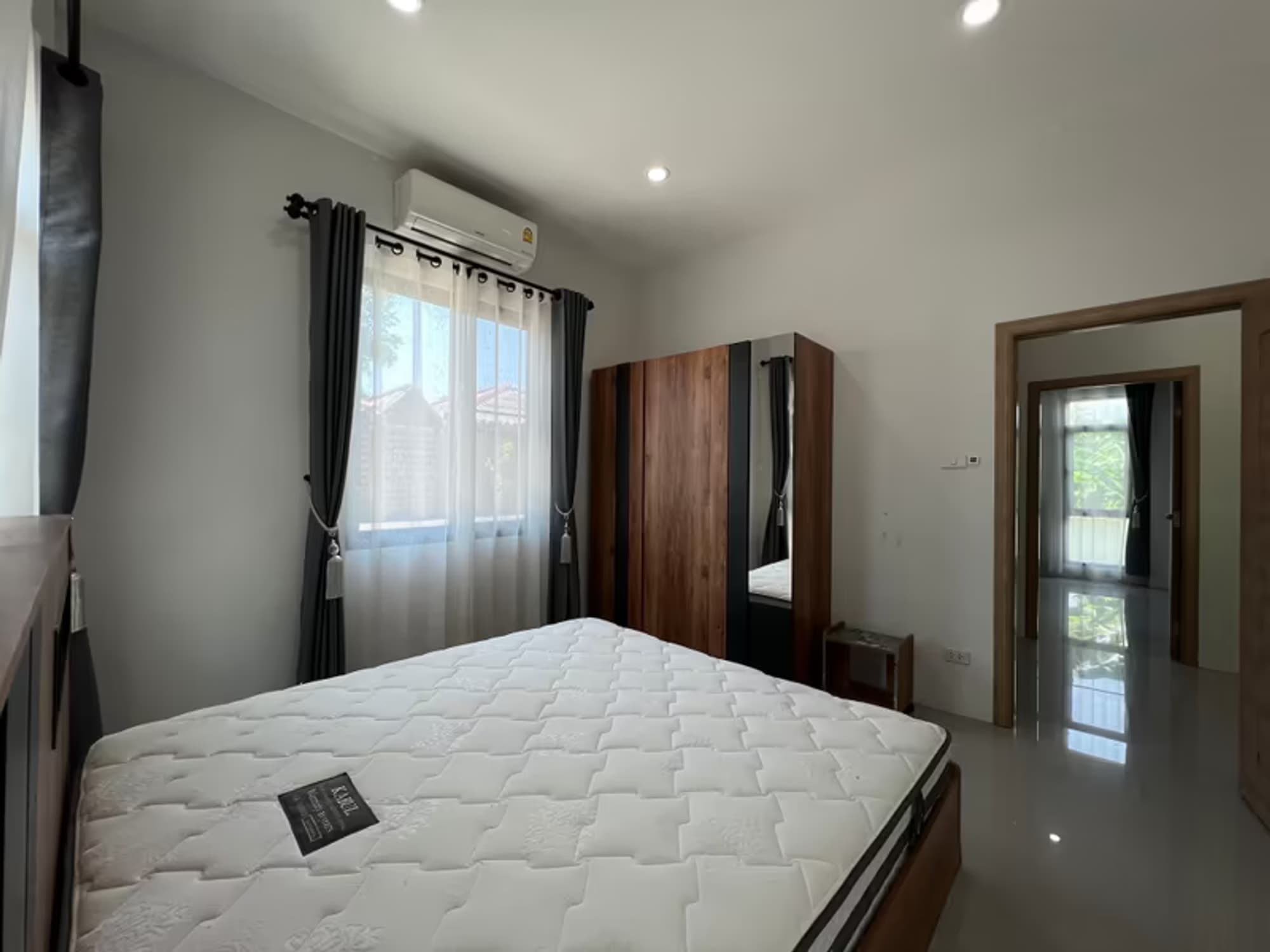 3 Bedroom House - Image 7