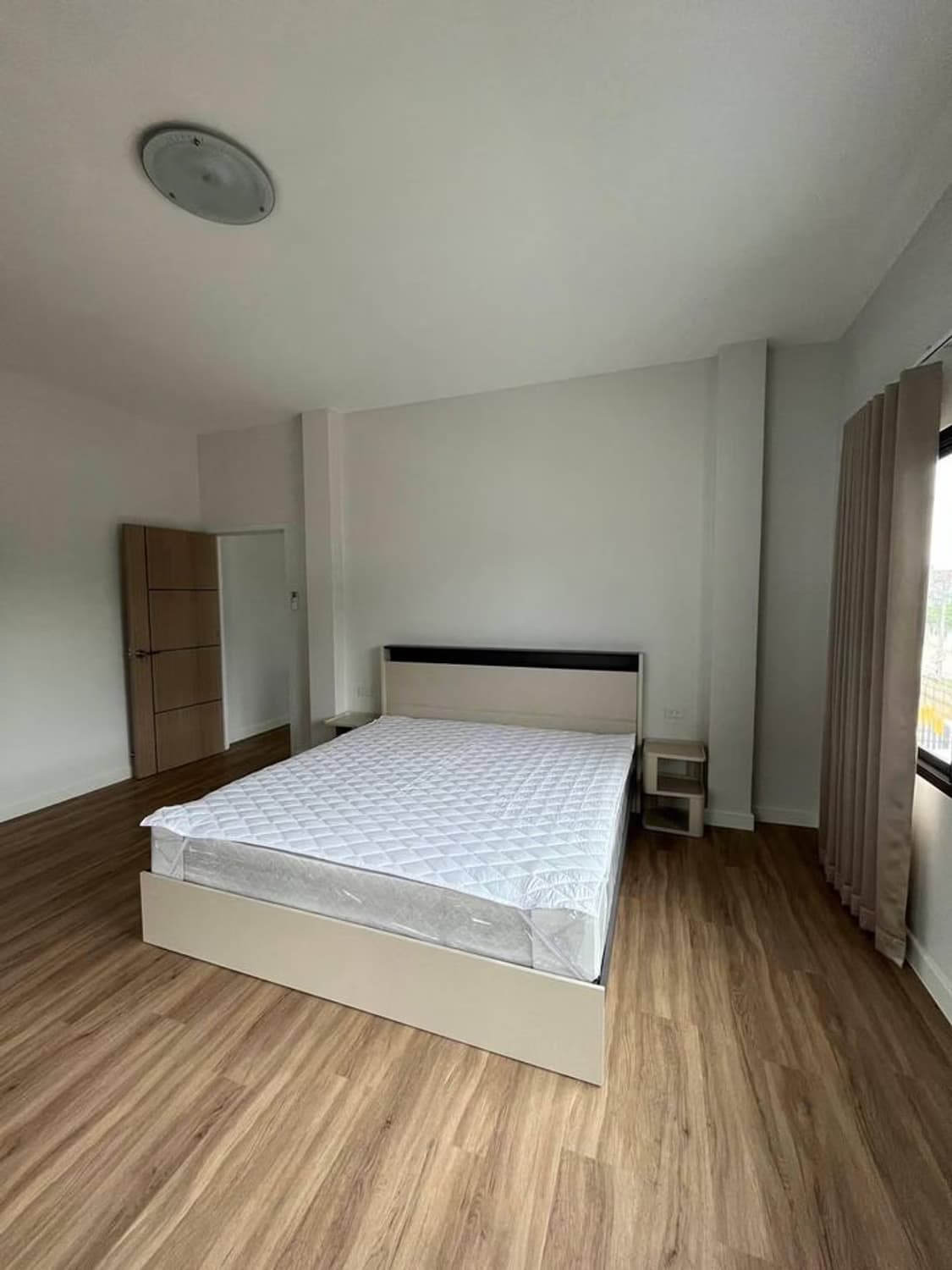 3 Bed House for Rent in Saraphi - Image 5