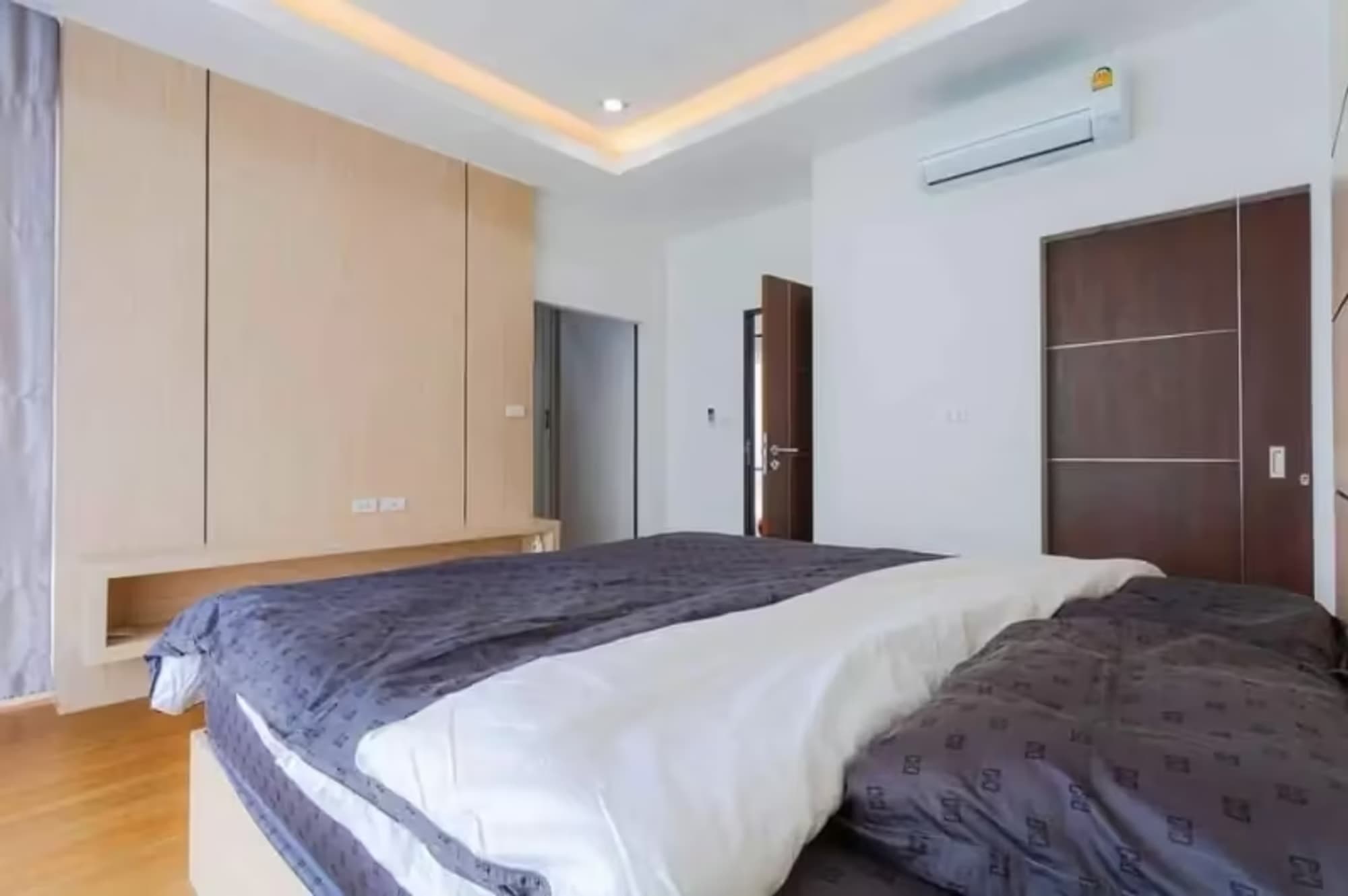 4 Bedroom House - Image 15