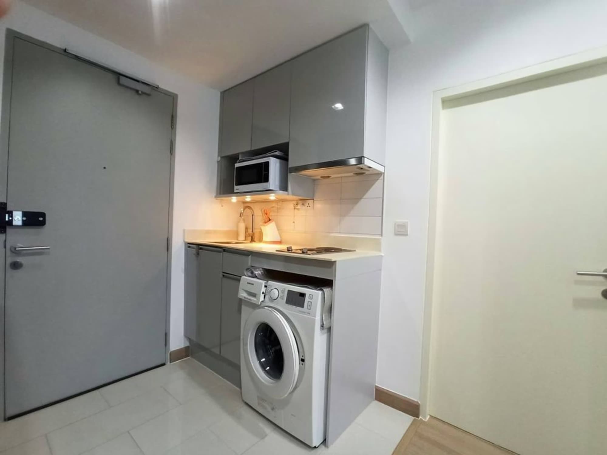 1 Bed Condo for Rent in Ratchathewi - Image 7