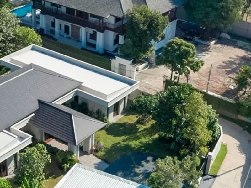 Luxury Single-Story Pool Villa