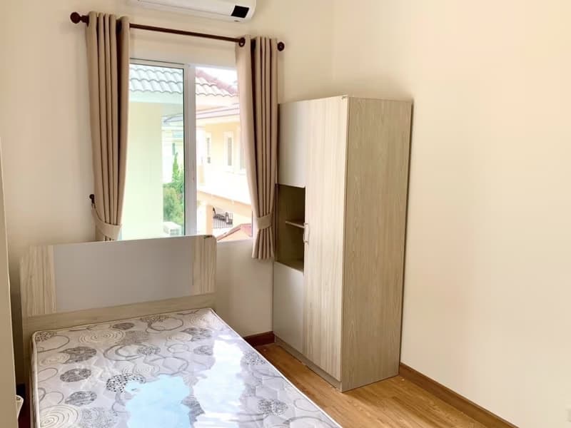 4 Bed House for Rent and Sale in Hang Dong