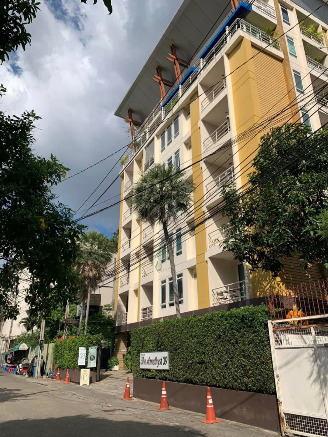 1 Bed Condo for Sale in Watthana - Image 6